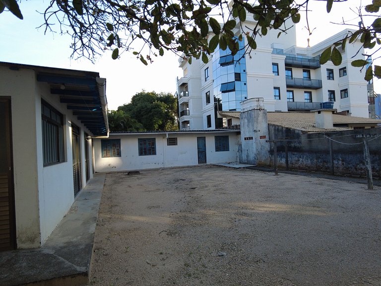 Cód 109- Casa simples e antiga á 80m do mar