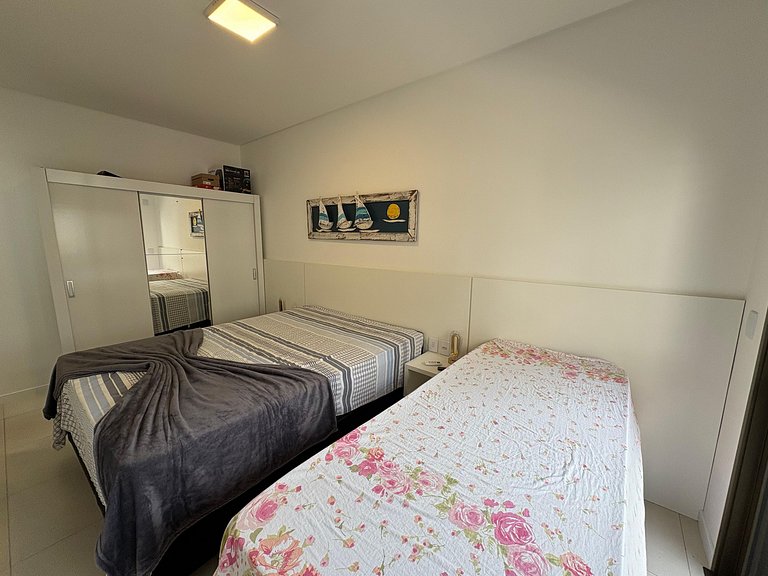 Cód 106 - Apartamento com piscina aquecida