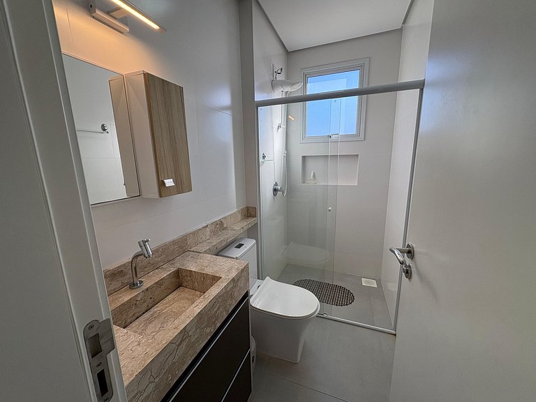 Cód 69 - Apto com 3 dorm no Millenium Palmas