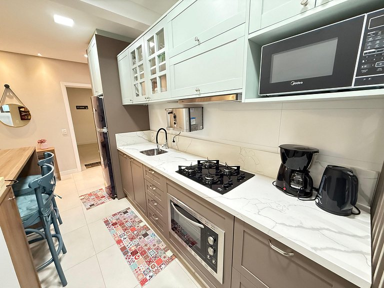 Cód 110 - Apartamento espetacular à 280m do mar