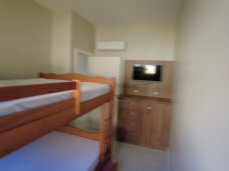 cód 139 - Belo apartamento á 100m do mar