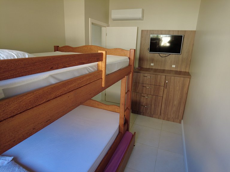 cód 139 - Belo apartamento á 100m do mar