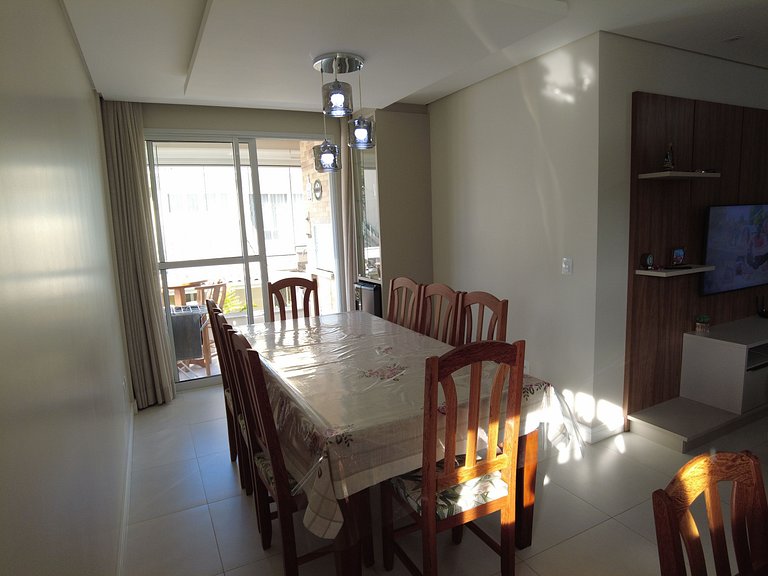 cód 139 - Belo apartamento á 200m do mar