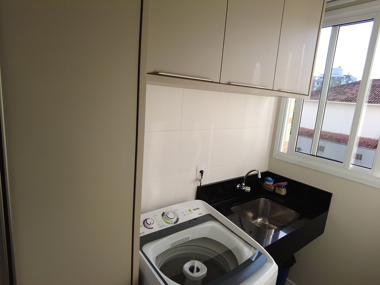 cód 139 - Belo apartamento á 200m do mar