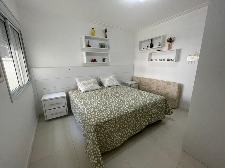 Cód 53 - Apartamento amplo com 2 suítes