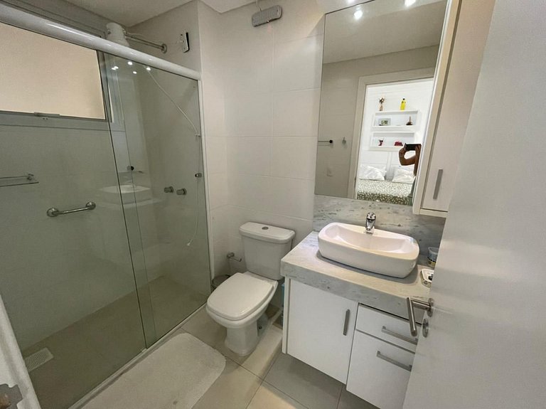 Cód 53 - Apartamento amplo com 2 suítes