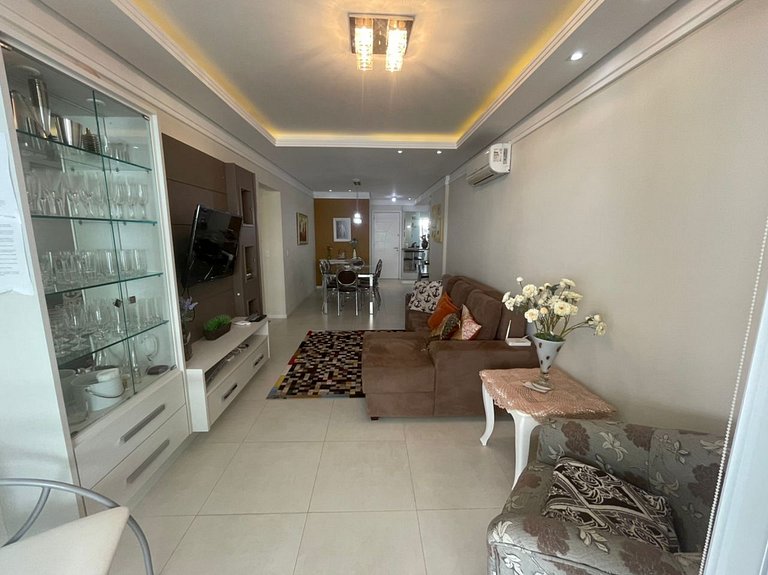 Cód 53 - Apartamento amplo com 2 suítes