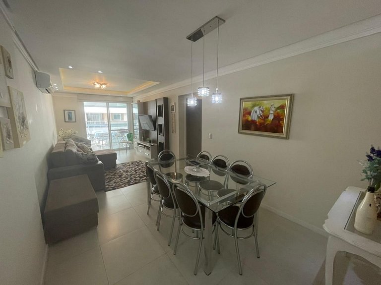 Cód 53 - Apartamento amplo com 2 suítes