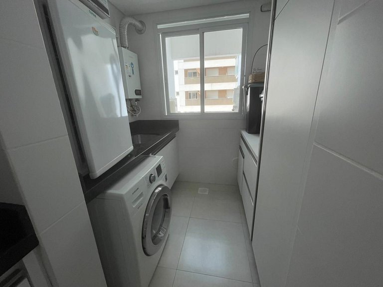 Cód 53 - Apartamento amplo com 2 suítes