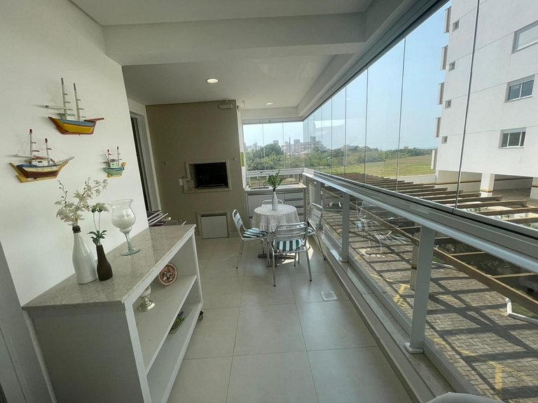 Cód 53 - Apartamento amplo com 2 suítes