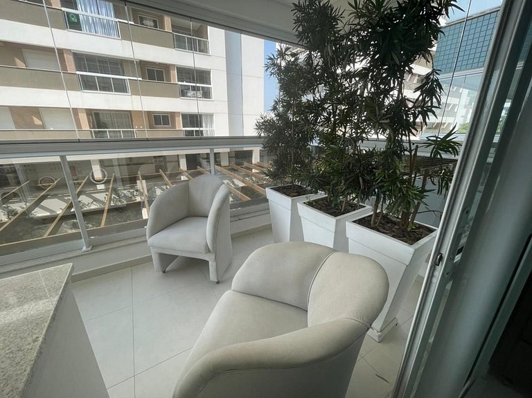 Cód 53 - Apartamento amplo com 2 suítes