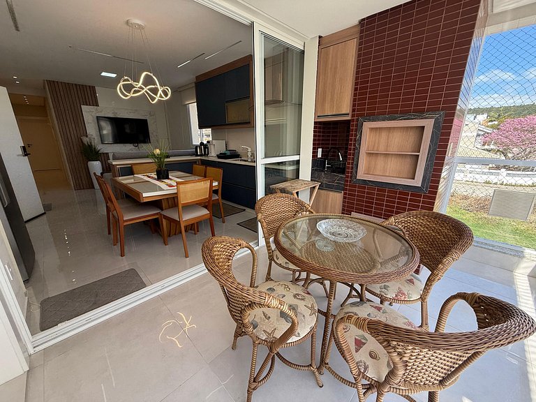 Cód 189 - Apartamento completo à 100 m da praia