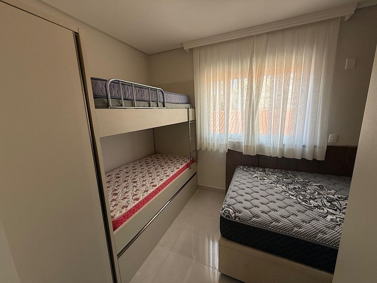 Cód 189 - Apartamento completo à 100 m da praia