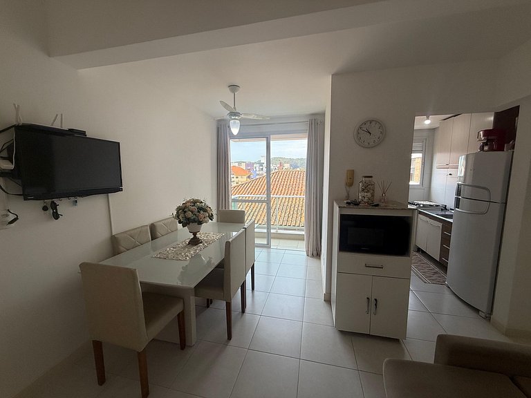 Cód 73 - Apto no Brisa do Arvoredo a 100m do mar