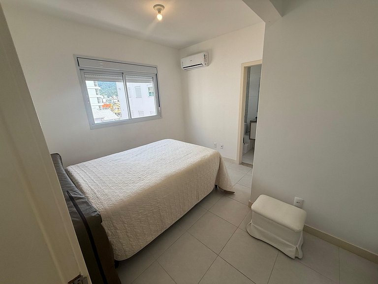 Cód 73 - Apto no Brisa do Arvoredo a 80m do mar