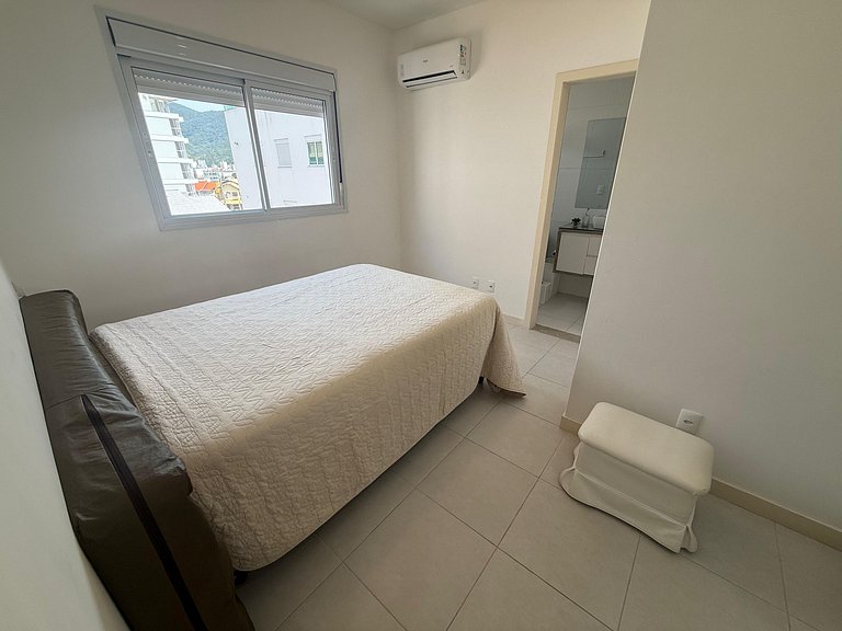 Cód 73 - Apto no Brisa do Arvoredo a 80m do mar