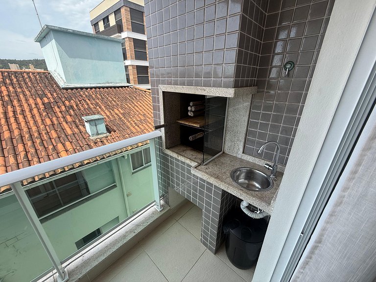 Cód 73 - Apto no Brisa do Arvoredo a 80m do mar