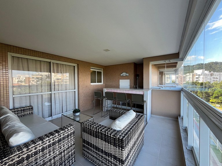 Cód 138- Apartamento com vista para o mar