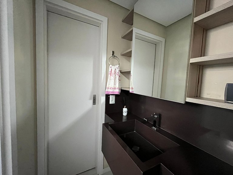 Cód 138- Apartamento com vista para o mar