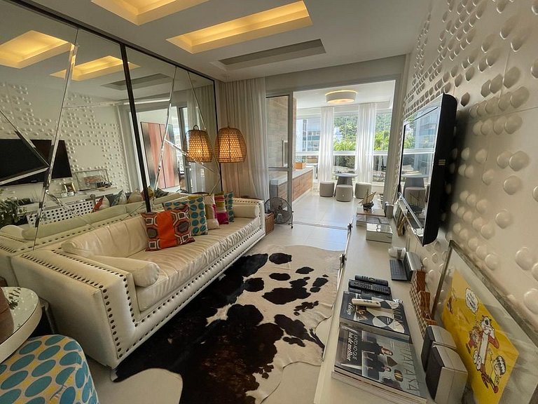 Cód 52 - Apartamento de 2 suítes com piscina