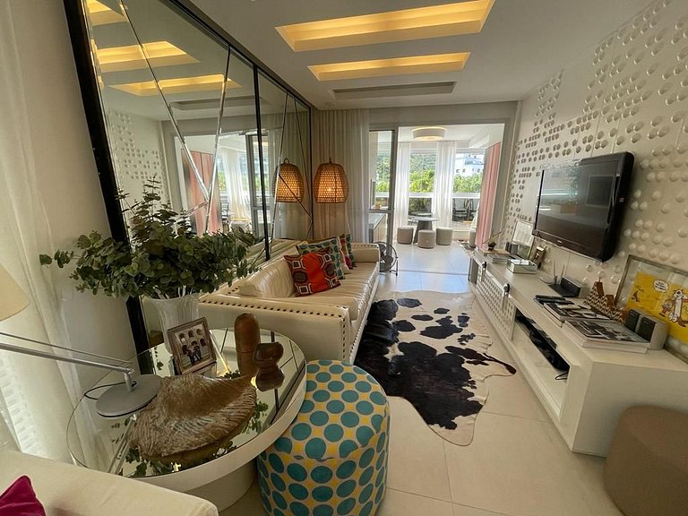 Cód 52 - Apartamento de 2 suítes com piscina