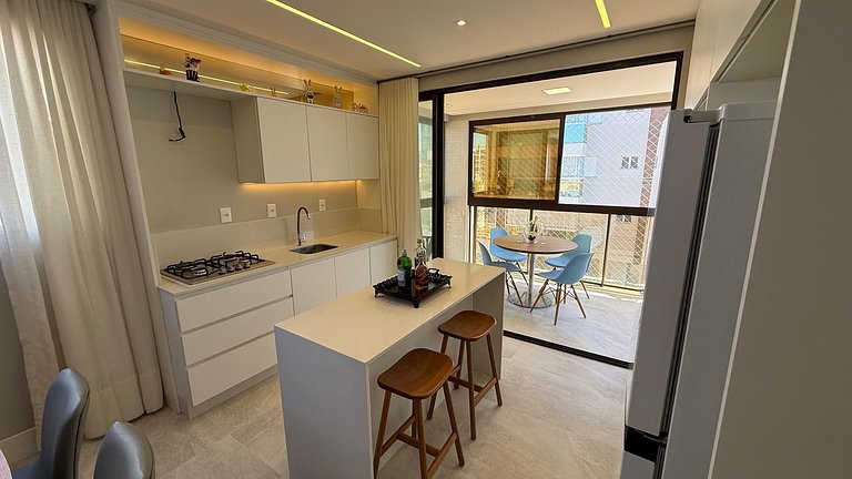 Cód 123 - Belo apartamento 3 quartos perto do mar