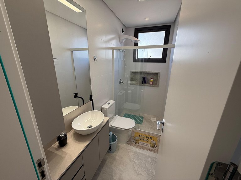 Cód 123 - Belo apartamento 3 quartos perto do mar