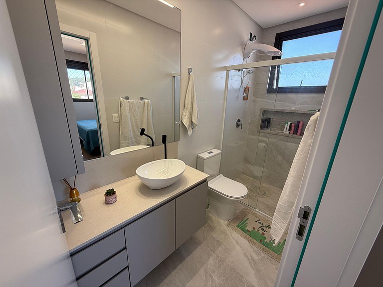 Cód 123 - Belo apartamento 3 quartos perto do mar