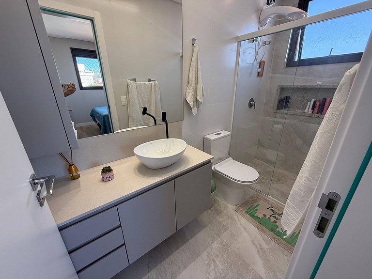 Cód 123 - Belo apartamento 3 quartos perto do mar