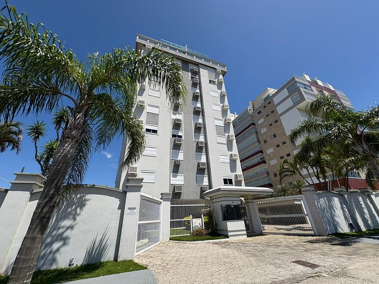 cód 154 - Excelente apartamento apenas 200m do mar