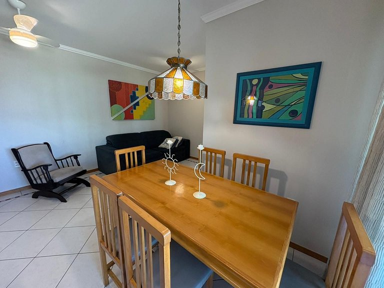 cód 154 - Excelente apartamento apenas 300m do mar