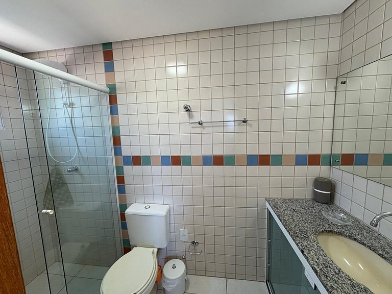 cód 154 - Excelente apartamento apenas 300m do mar