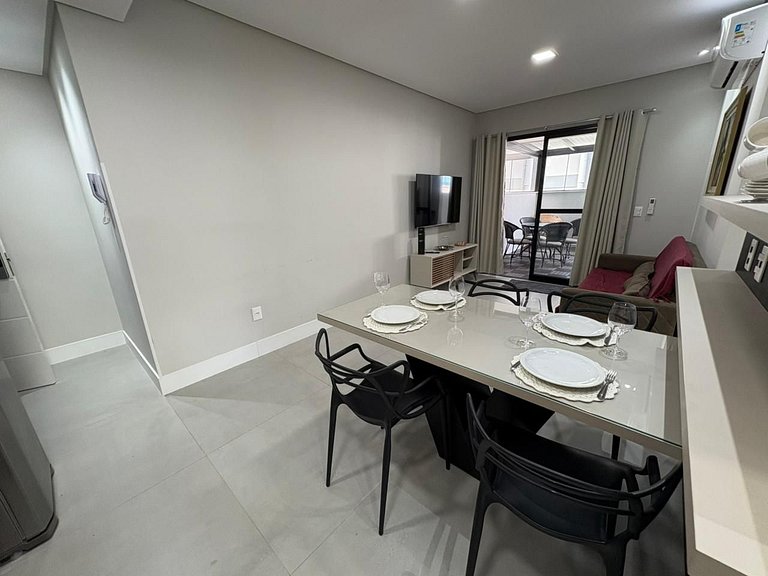 Cód 161 - Apartamento com Spa privativa a 100m do mar