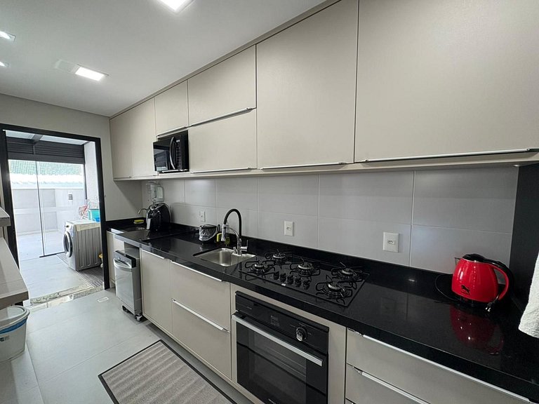 Cód 161 - Apartamento com Spa privativa a 100m do mar