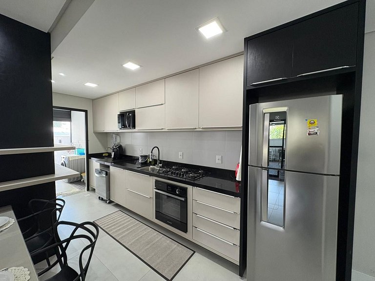 Cód 161 - Apartamento com Spa privativa a 100m do mar