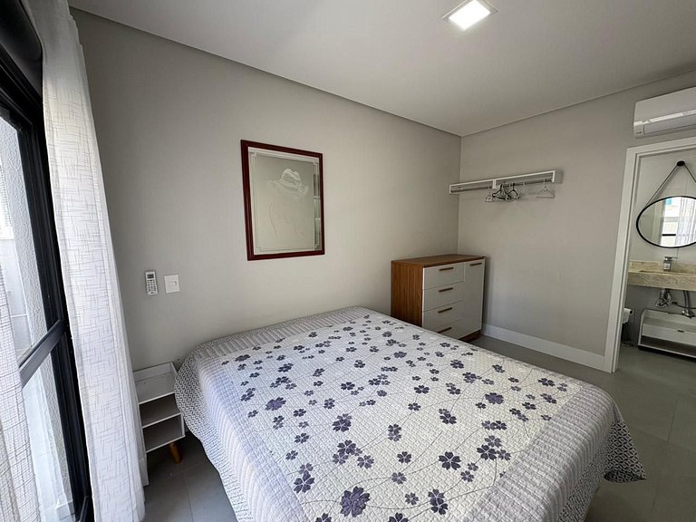 Cód 161 - Apartamento com Spa privativa a 100m do mar