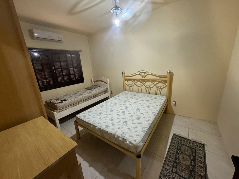 Cód 16 - Casa a pouco a metros do mar