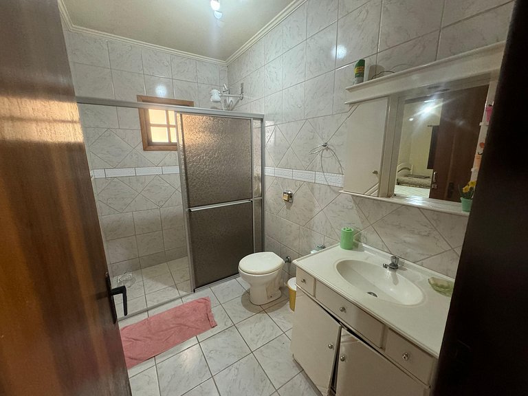 Cód 16 - Casa a pouco a metros do mar