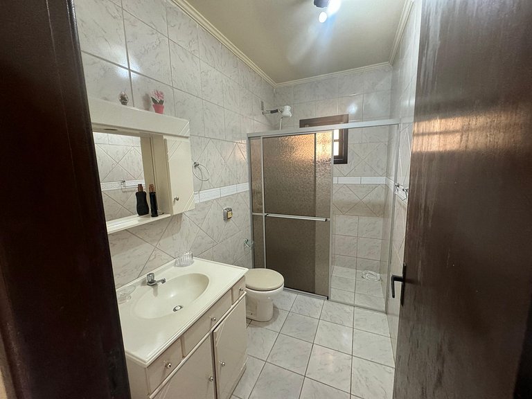 Cód 16 - Casa a pouco a metros do mar