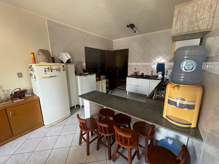 Cód 16 - Casa a pouco a metros do mar