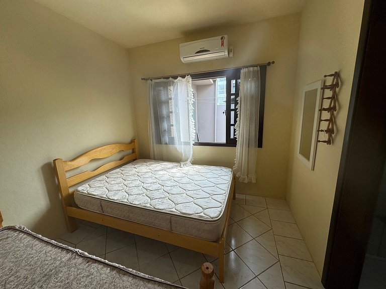 Cód 16 - Casa a pouco a metros do mar