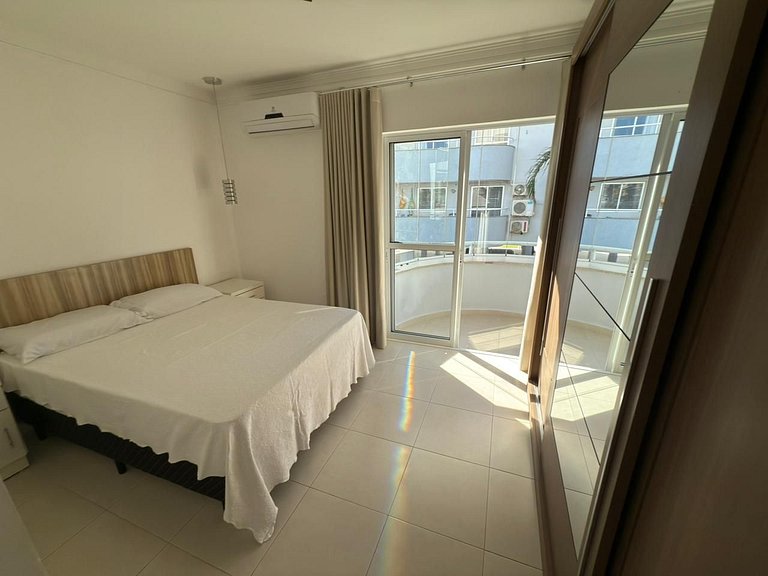 Cód 78 - Belo apartamento á 80m do mar