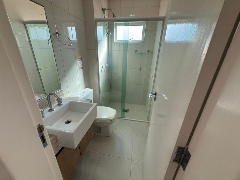 Cód 78 - Belo apartamento á 80m do mar