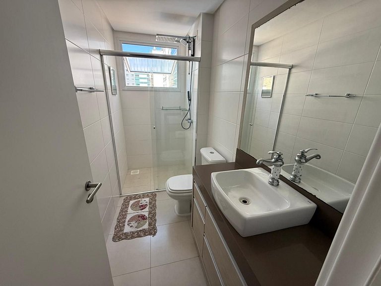 Cód 137- Belo apartamento de 3 suítes