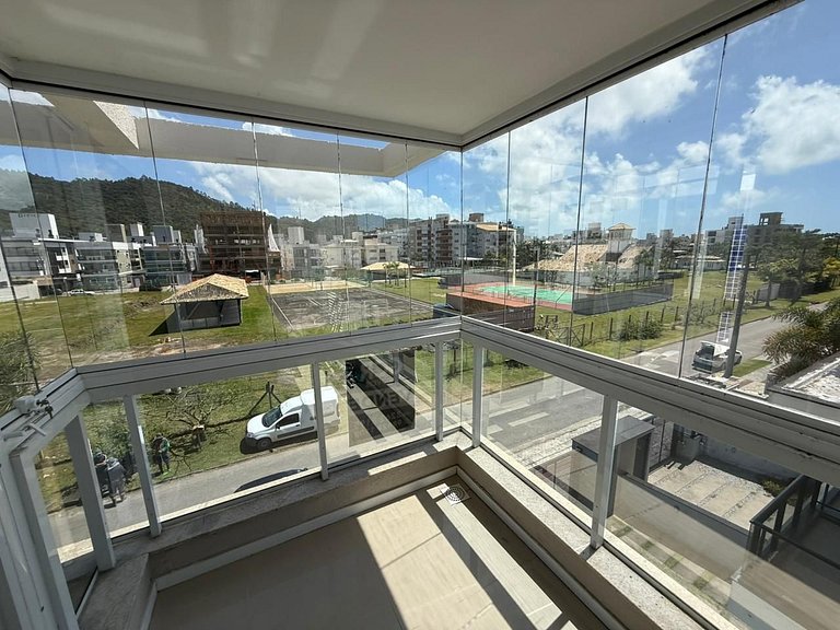 Cód 175 - Apartamento com 2 suítes 400m da Praia de Palmas