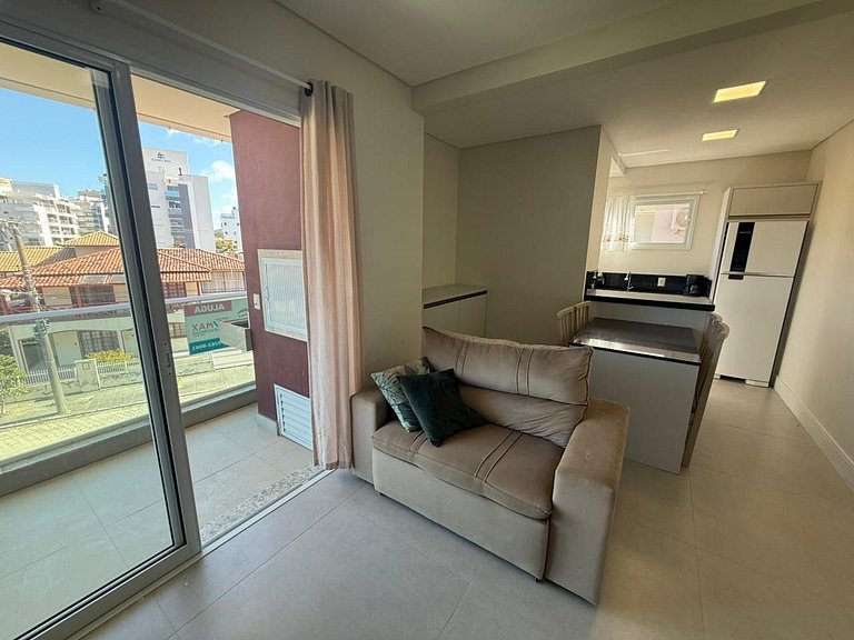 cód 152 - Excelente apartamento á 300m do mar!