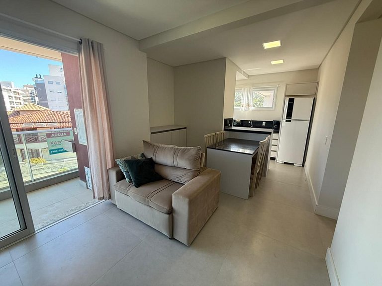 cód 152 - Excelente apartamento á 300m do mar!