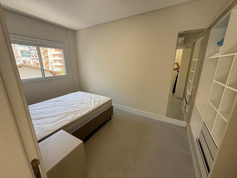 cód 152 - Excelente apartamento á 300m do mar!