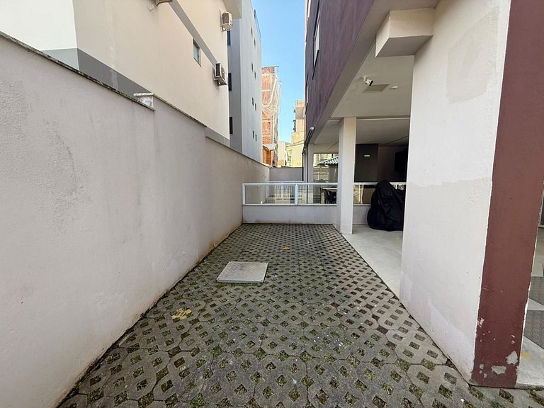 cód 152 - Excelente apartamento á 300m do mar!