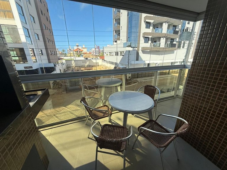 Cód 68 - Apartamento á 200m do mar